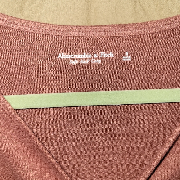 Abercrombie & Fitch Soft A&F Cozy Cut Out Rosey Terracotta Long Sleeve Bodysuit - Picture 2 of 2